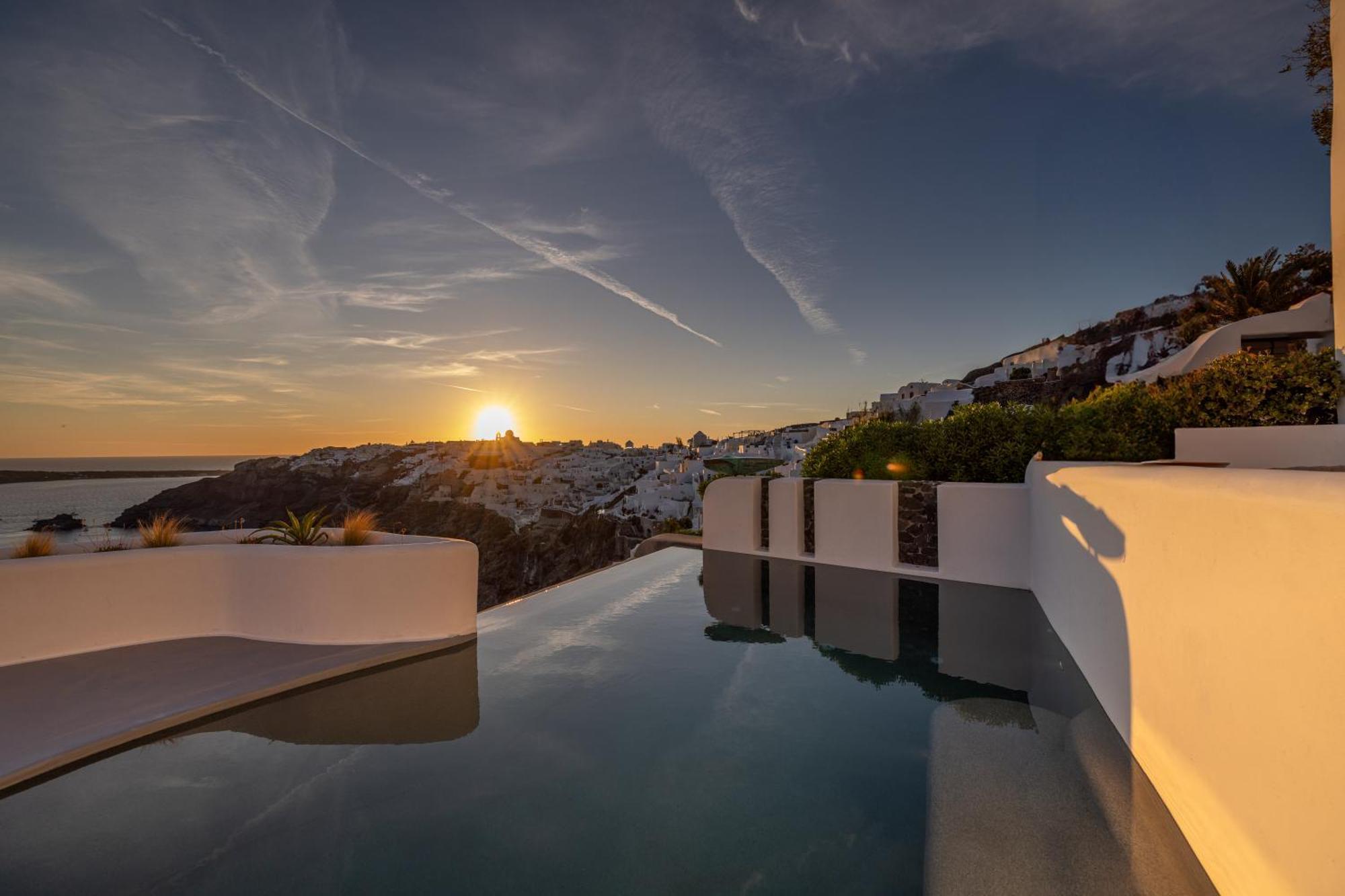 Ikies Santorini Hotell Oia Exteriör bild