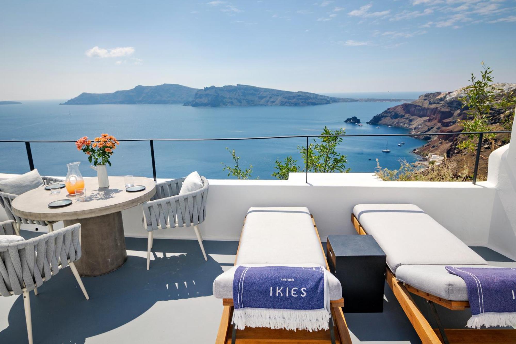 Ikies Santorini Hotell Oia Exteriör bild